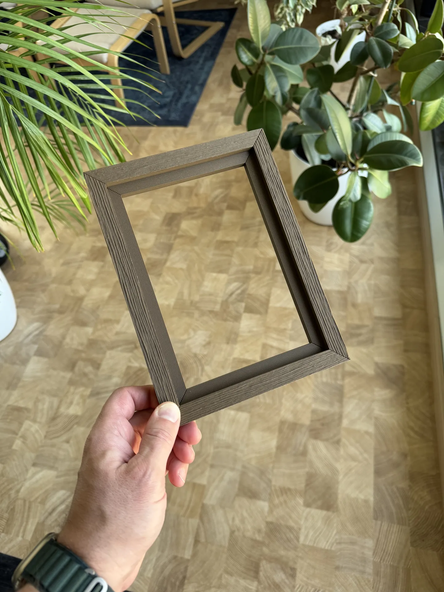 Frame by @fiendie